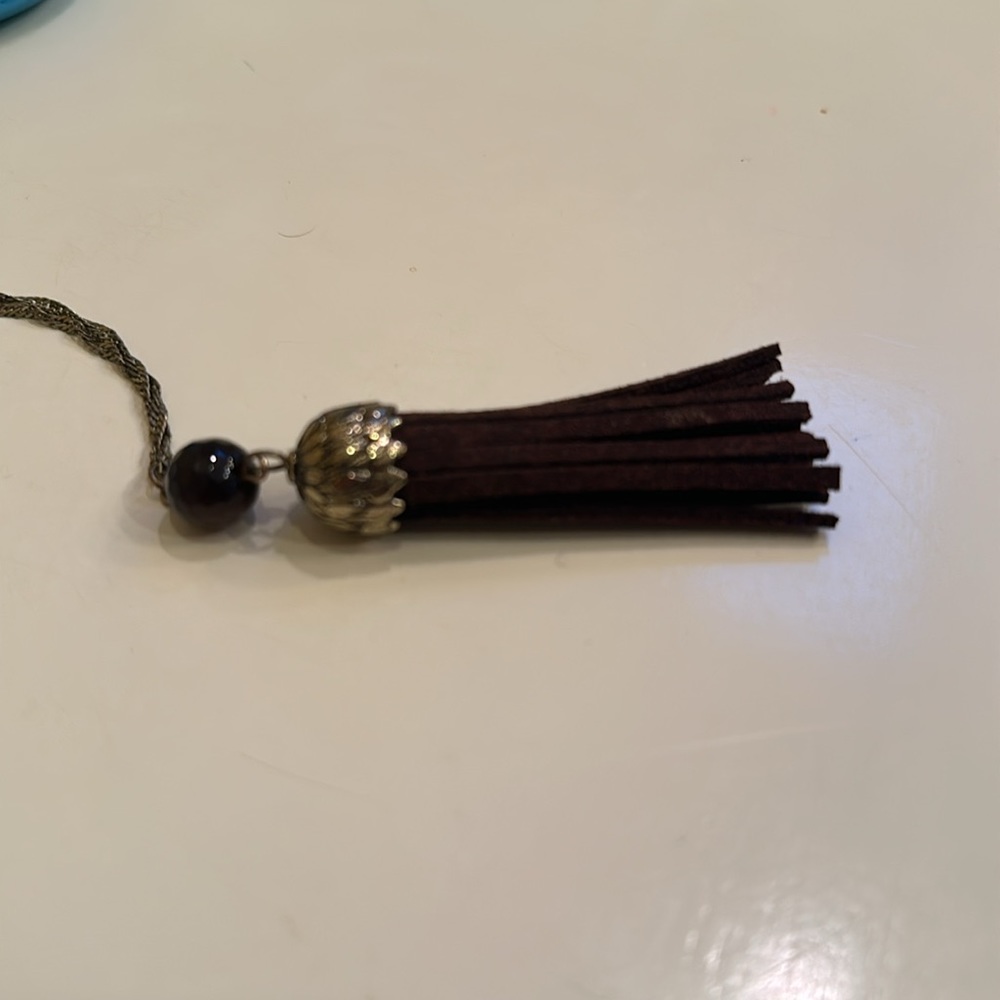 softly Understated Necklace EUC w/ Faceted beads, antique gold chain, leather … - Picture 2 of 8